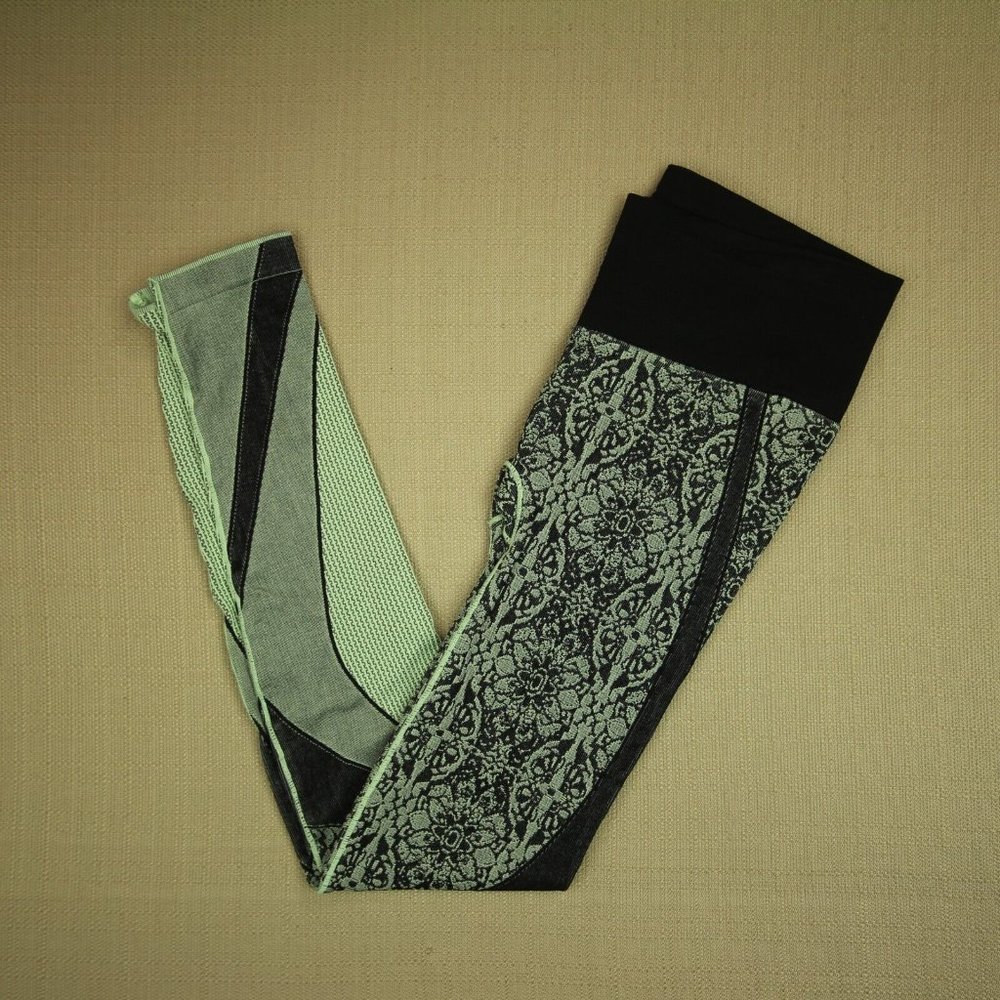 Nux Cropped Leggings Women's Size XS Pull On Green Black Activewear NWOT - Picture 2 of 7